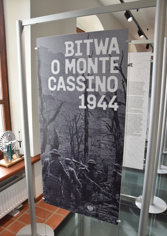 „Bitwa o Monte Cassino - 1944”. Nowa wystawa Instytutu Pamięci Narodowej w dworku von Kleista